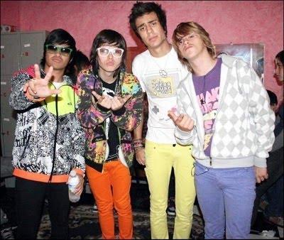 SEGUE A GENTE QE TE SEGUIMOS! FCO DA BANDA RESTART.