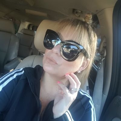 chala3073's profile picture. 