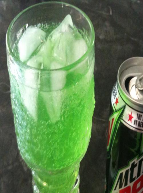 TheGeekGlass's profile picture. The blog for all your beverage and geek culture needs!