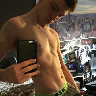 Si quieres publicitar tu grupo de telegram manda dm . también se hacen intercambios