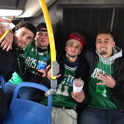 R_shaughn_'s profile picture. 