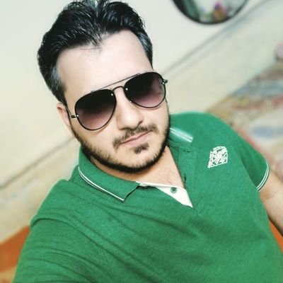 Ek din waqt bhi mujhe Lipat kar royega...Bolega Yar tu banda to shi tha Main hi Galat chal rah tha...
