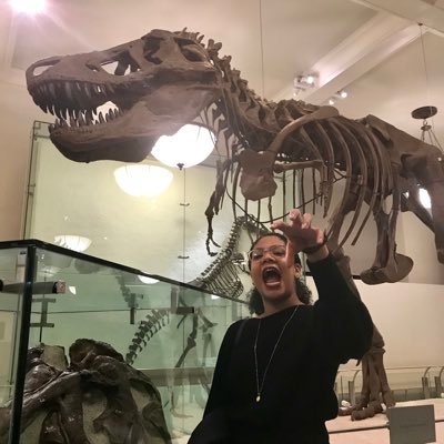 _elline_'s profile picture. marketing ops @theatlantic (she/her)