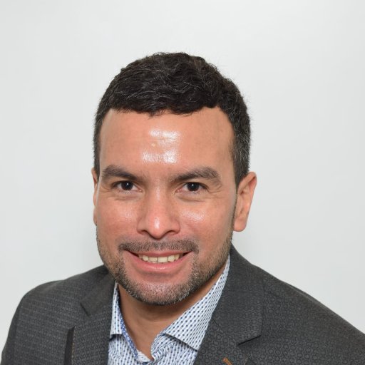 HSeraline's profile picture. Jeune entrepreneur, #businessdevelopper, situé en Haute-Savoie et Suisse, vous accompagne pour #prospection, #commercial, #télémarketing, #marchéspublics.