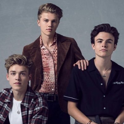 Fanpage supporting the best bands in the world @newhopeclub and @thevampsband