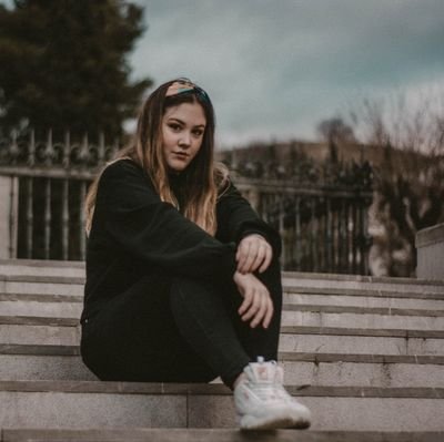 CastilloPuertsI's profile picture. Estudiante de Comunicación Audiovisual en la UGR 📸
Amante de la fotografía y las chocoboom