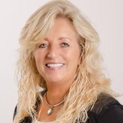Full time Realtor in the Cape Coral/Ft Myers area for many years.