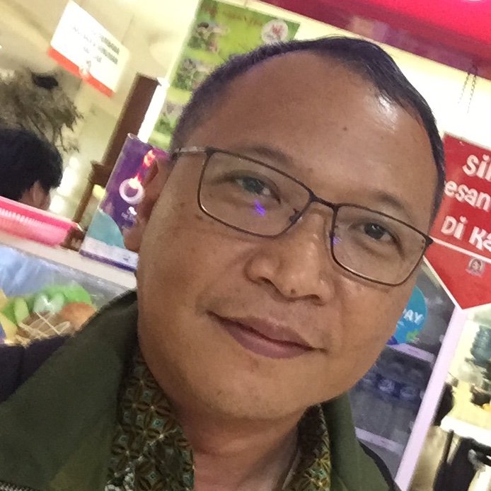 AryaAxe's profile picture. I am a good writer, blogger, traffic expert, social media lover, photographer and always love travel