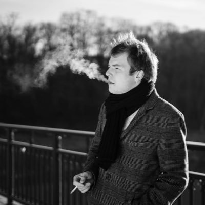 Maxterify's profile picture. Literatur- und Filmenthusiast, Büchersammler, Lehramt Deutsch und Geschichte, Mediävistik, Fußballschiedsrichter