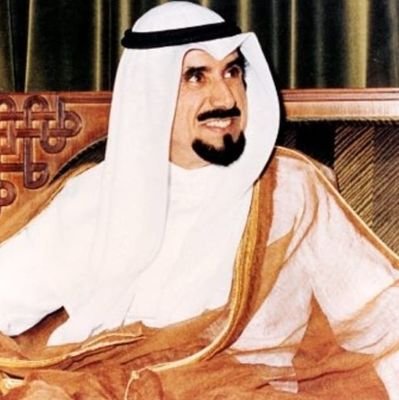 موطنه في الكويت ويسكن الآحمدي = ليتني ساكن ٍ ديرة حسين الطبيعة (خارج البلاد) بعض الوقت s الهيلا s ( سنام المجد)