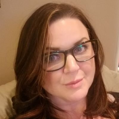 maireadkelly2's profile picture. make-up artist, love to travel, love to learn.