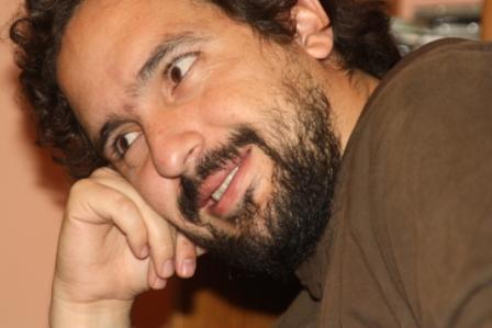 Antropólogo UACH. Mestre e doutorando em Antropologia Social - UNICAMP. Membro do Centro de Pesquisa em Etnologia Indígena.
