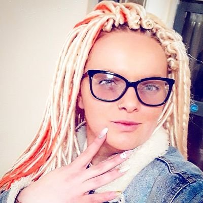 MeganHeaps1994's profile picture. Follow your dreams, be kind, be real, be honest and true but most of all be YOU!!!