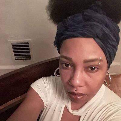 Vegan
Mother
Grandmom
Hairstylist
Fitness freak