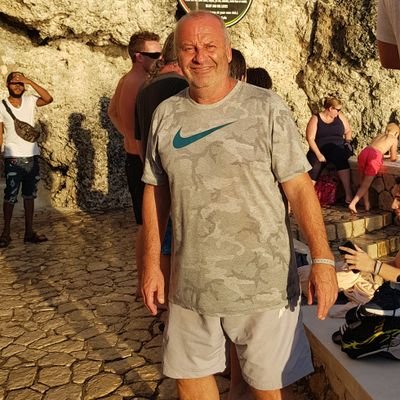 LSalcovsky's profile picture. 