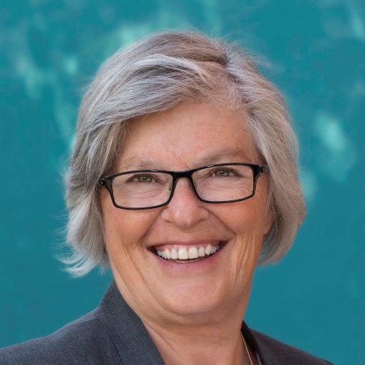 I'm an International Realtor in the Comox Valley, BC. Mother and Grandmother. I have 2 dogs. My passion is selling Real Estate and playing tennis.😍
