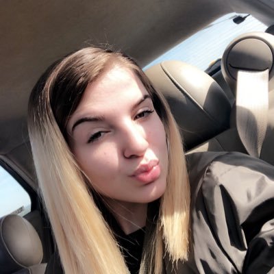 Profile Picture of Haley Conner  💛 (@haleydconner) on Twitter