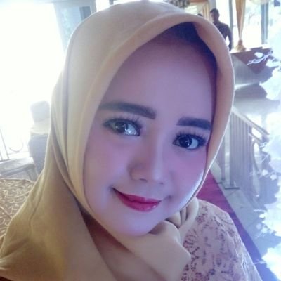 asrichieci's profile picture. 