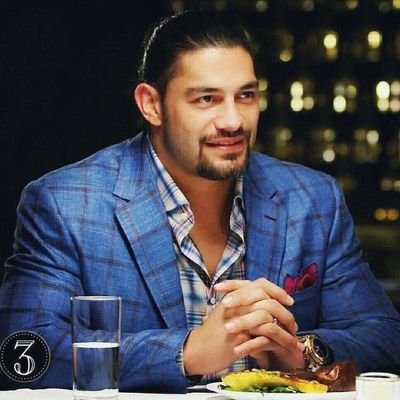 former @wwe universal champion.3×wwe champion.4×wrestlemania main event.the guy born to reign #b2r