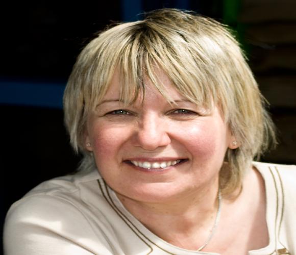 poocette's profile picture. Using & promoting eco-friendly products (Wikaniko) dog photograph (Kapable Kamera) & reading are my ways to stay mentally & physically healthy in retirement.