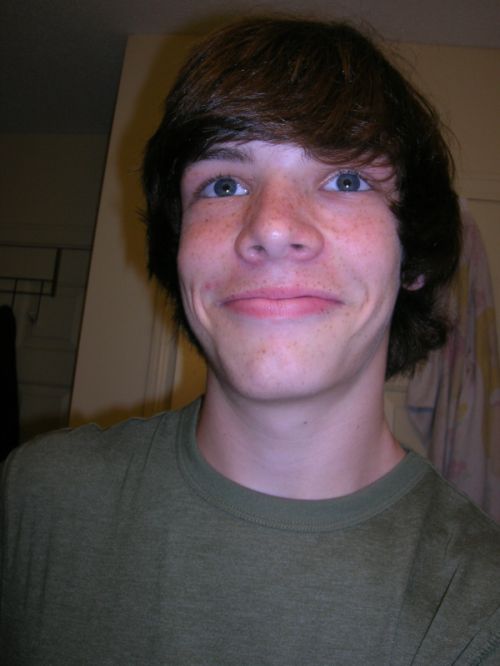 RyanRecycleBin's profile picture. ♪ ♥ ♫  -  Almost Famous Poetry Writer  -  I'm a shepard, follow me my sheep