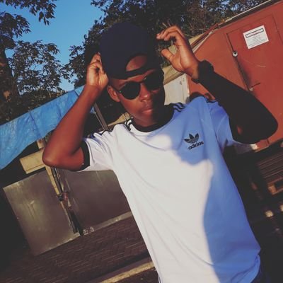 LondaniShaun's profile picture. Muvenda mubikwa na ive🇿🇦