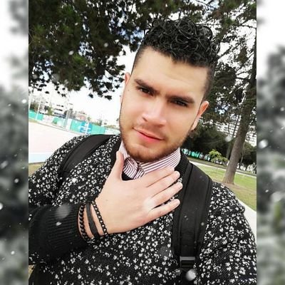 Xavier_Oliveros's profile picture. Licenciado en Diseño Gráfico Urbe. Licenciado en Educ. mención matemática y física.