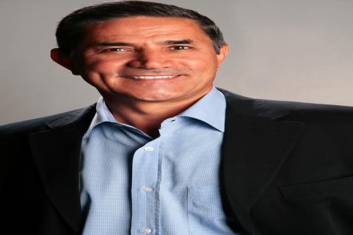 Vereador, presidente da câmara e prefeito de Indaiatuba. Presidente da RMC em 2008 e membro do Diretório Estadual do PPS.