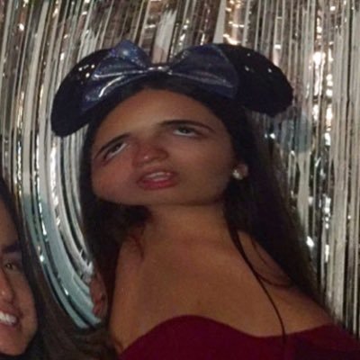 glowingincoffee's profile picture. you’re gonna look at me and you’re gonna tell me that i’m wrong?! am i wrong? SHE WORE A CROWN AND SHE CAME DOWN IN A BUBBLE DOUG!