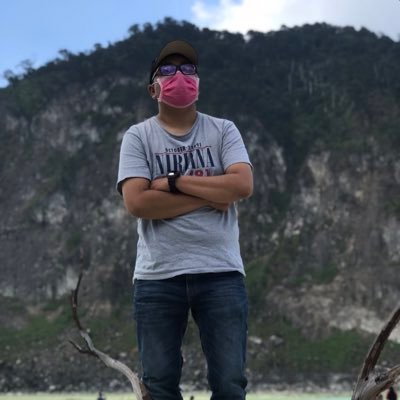 Di pintuMu aku mengetuk, aku tidak bisa berpaling - Chairil Anwar