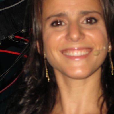 Profesora de Educación Física 🤸♀️ - Pueblo Fantasma 📻 99.5 Del Sol Fm. Instagram @veropinie