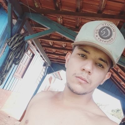 2.1👴🏼
snap:Alexhenrique99👻
insta: alex_henrique13
(Dona dos meus olhares, me rouba suspiros e ares 💌💒)