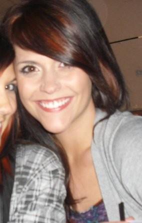 ashleydeighton's profile picture. Alien.