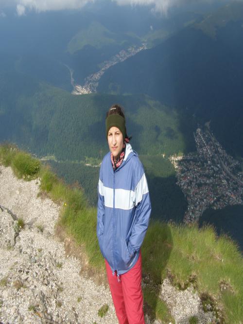 ninge iar cad fulgi din cer
