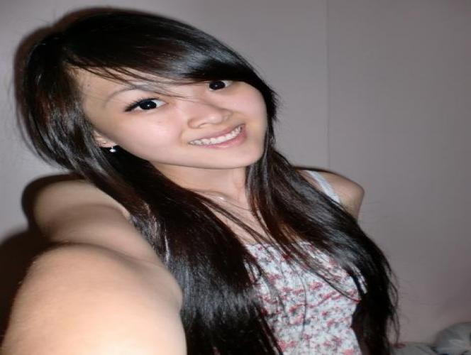 Gorgeous_Lens's profile picture. Teen girl owning a geolens blogshop..
Wanna buy Geolens at cheap rates in Singapore?  Visit my blog shop at http://t.co/iLulsdrQxs ! :)
- Fiona