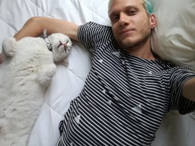 🌭 Content Editor, Digital Producer, Full Time Cat Dad
#socialmedia #VR #AR
@NFTSFilmTV '19
👾Sassy, moody, nasty