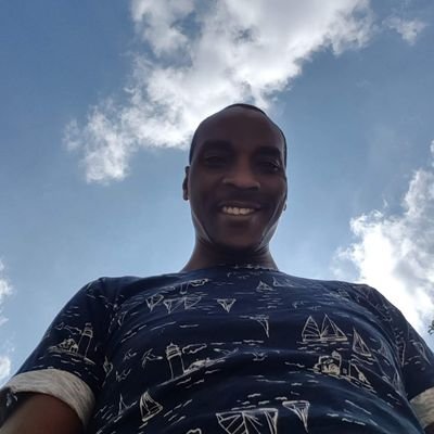 Ndashinski's profile picture. Creatives Manager, Husband, Father, Dancing junkie and Fun loving | Arsenal 💯