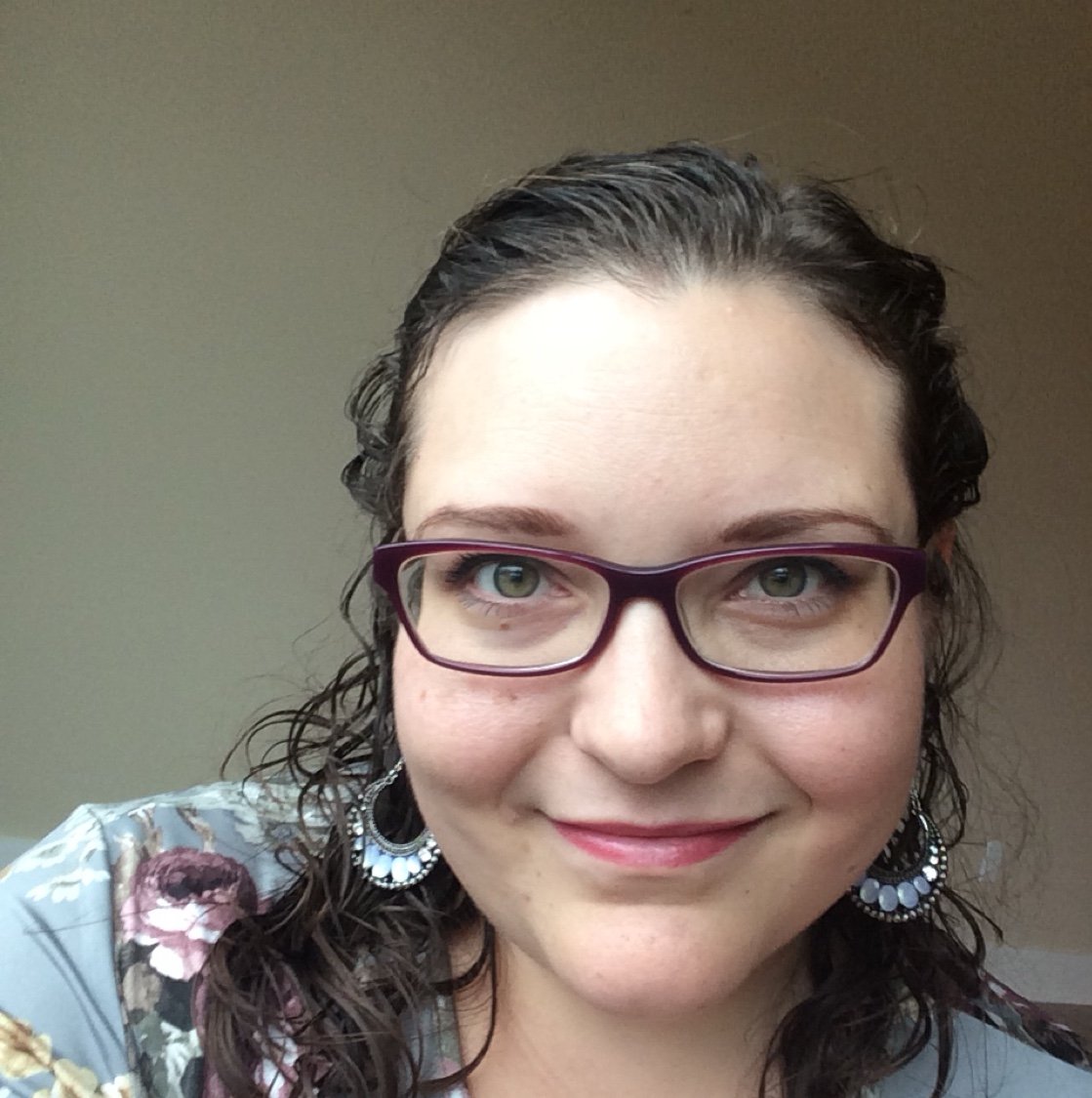 Mama, KoDP and Six Ages QA lead, paperdoll artist, tadokist (https://t.co/VHwZdubzZ4…), homebody. Paper doll updates: @lianapaperdolls