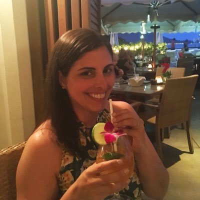 laurenlwrcased's profile picture. 