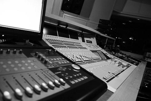 Dizzy Punch a.k.a. Dizzy Punch Music is an independent label, our main focus is making good music. We are currently focusing on Europe and the Caribbean.
