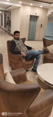 SaradSi04195724's profile picture.
