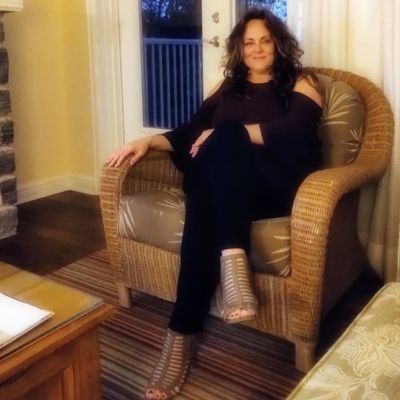 MichRenee71's profile picture. La vie est belle. Remain positive & focus on progression, not perfection. I work 8 days a week!