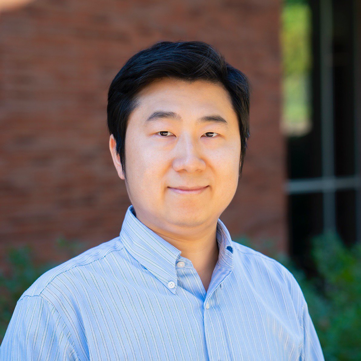 Weizhe Hong Profile