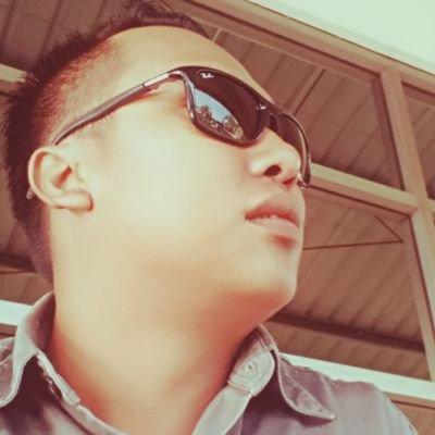 *LAHIR itu Bahagia
*HIDUP itu Kesenangan
*MATI itu Keberuntungan
*UMUR PANJANG itu Kesialan
(dalam KESIALAN ini kita harus BERJUANG dan berbuat BAIK)