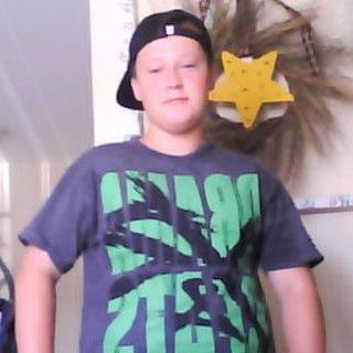 stemle_skater's profile picture. i love to skate and my dreambis to meet dyrdek aand skate at the fantasy factory..812 631 4410