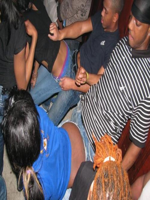 im jus here to help ya out to find parties in your area follow mee