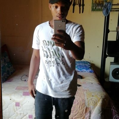 018Pee's profile picture. Personality