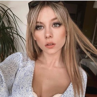 _ShadesOfCarla's profile picture. 𝘛𝘰 𝘣𝘦 𝘤𝘰𝘯𝘵𝘪𝘯𝘶𝘦