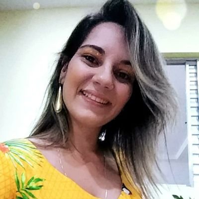 tea_barreto's profile picture. Free your mind...
UX/UI Designer and Mobile Developer 📚💻🏳️‍🌈