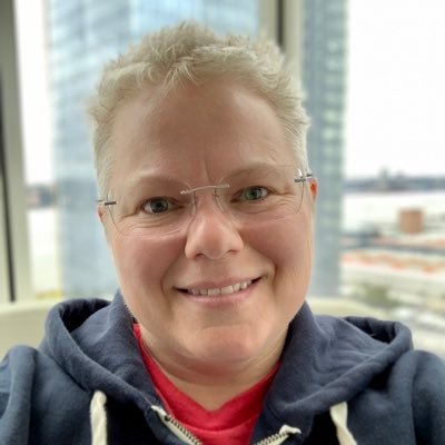 VP AWS, Messaging and Streaming, @awscloud Urban birdwatcher, photographer (Nikon Z9), squash and tennis fan/player, loves fly fishing and golf. NYC/LA